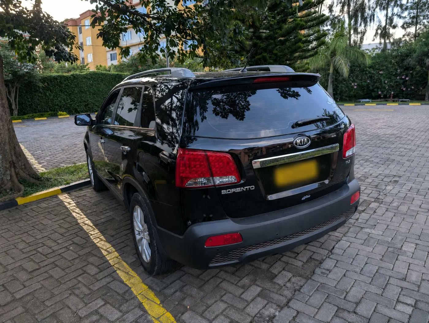 Kia Sorento — view 2
